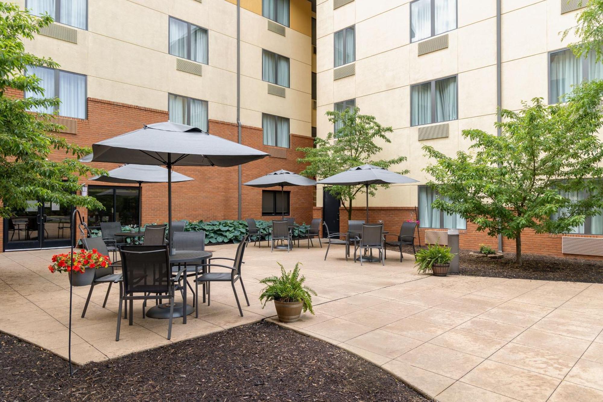 Towneplace Suites By Marriott Erie Kearsarge Bagian luar foto