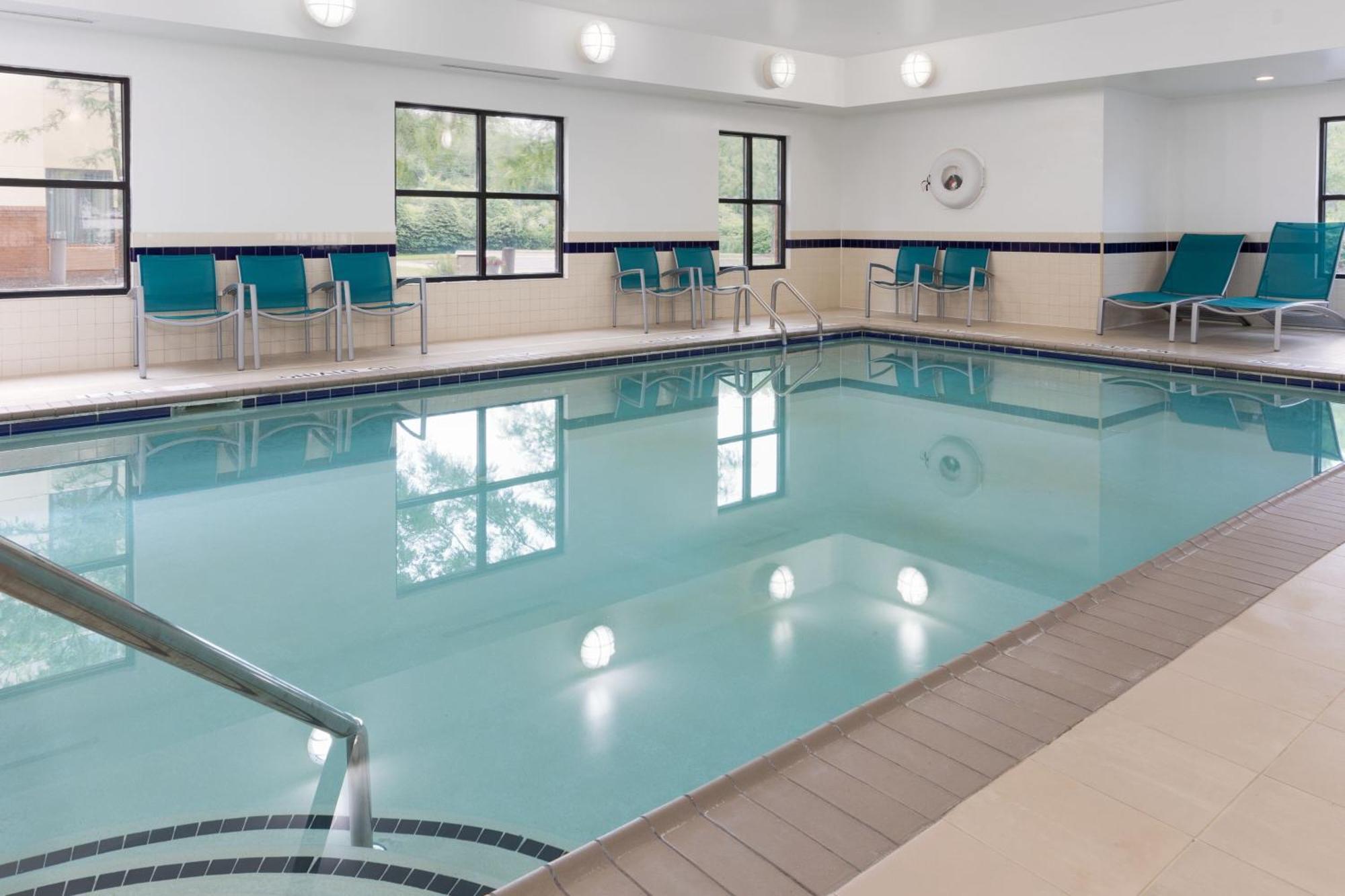 Towneplace Suites By Marriott Erie Kearsarge Bagian luar foto