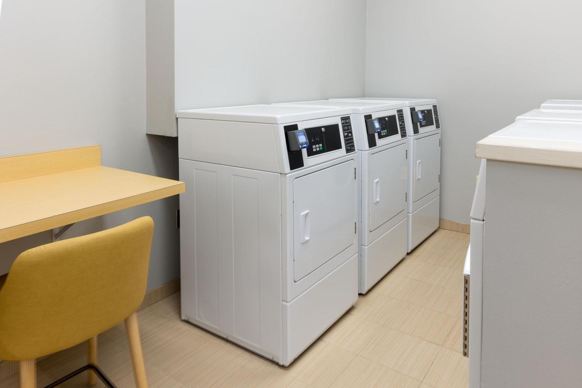 Towneplace Suites By Marriott Erie Kearsarge Bagian luar foto