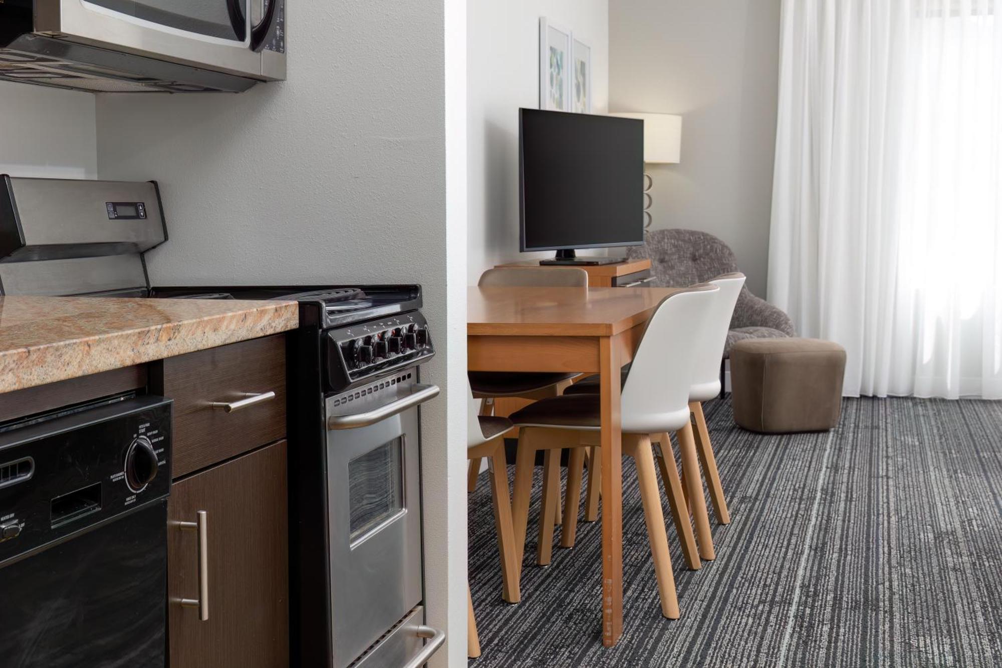 Towneplace Suites By Marriott Erie Kearsarge Bagian luar foto